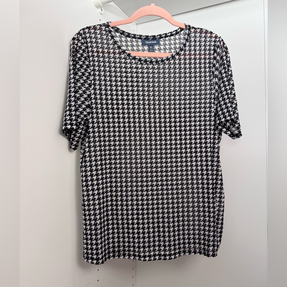 Modcloth Monochrome Mesh Houndstooth Blouse